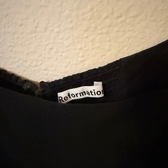 Reformation Black Long Sleeve Dress with Slit Size M Medium - Picture 4 of 5